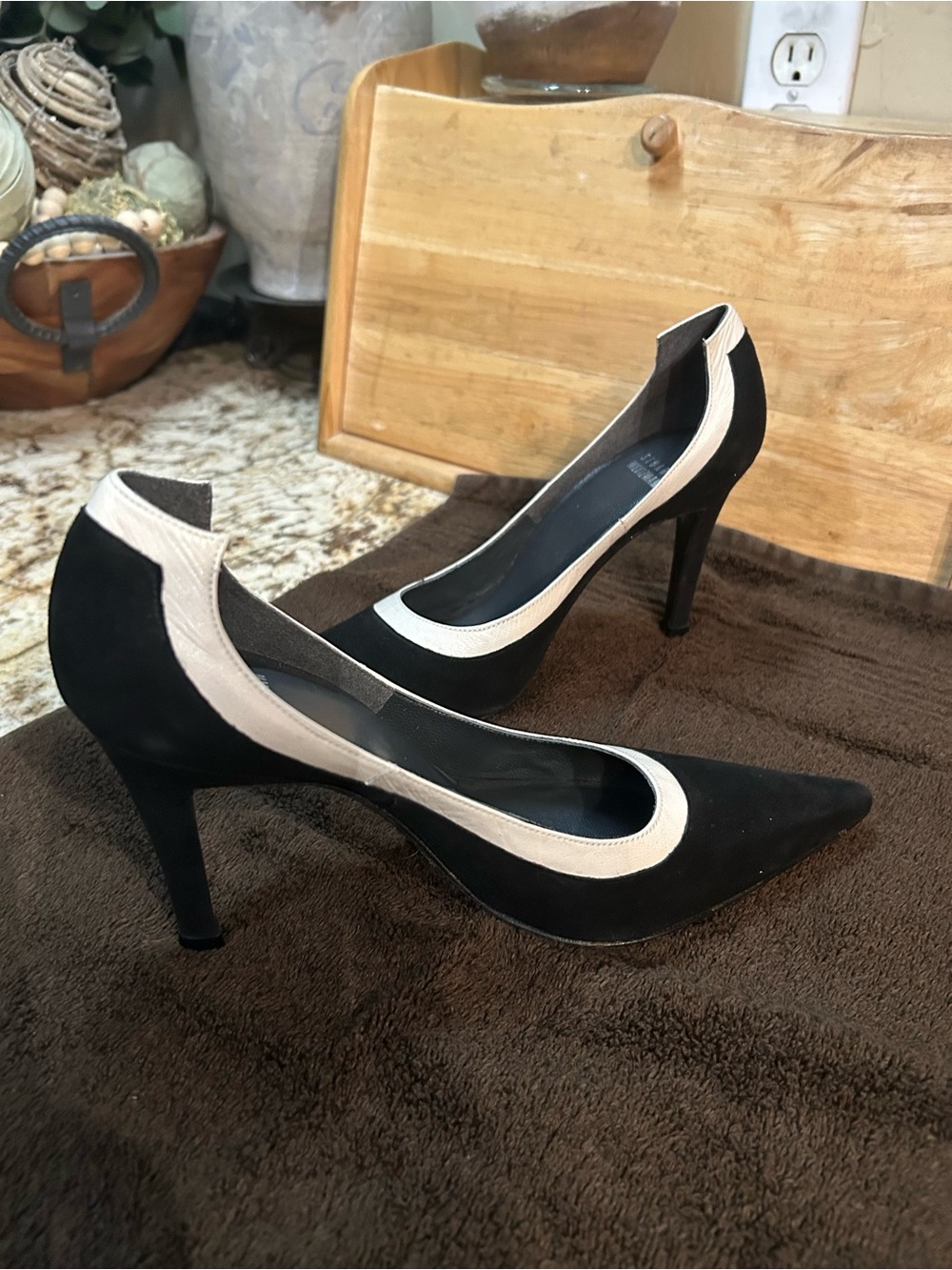 Stuart Weitzman Black Pumps with Cream Trim - Pointed Toe Stilettos Size 6M